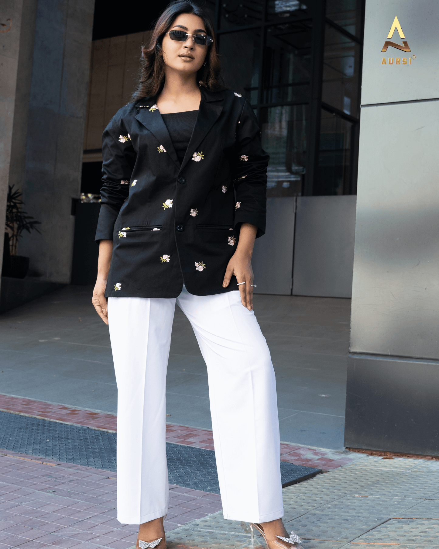 Embroidered Light Shell Blazer 25-07