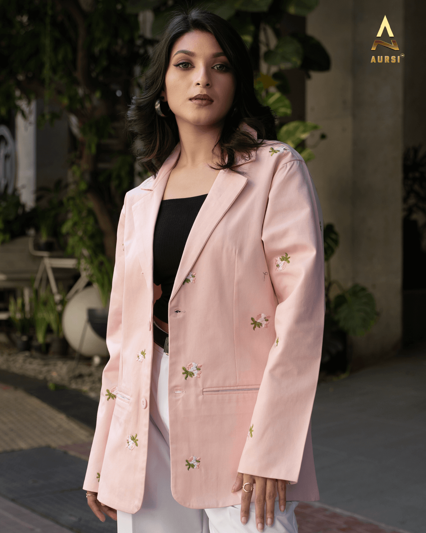 Embroidered Light Shell Blazer 25-06