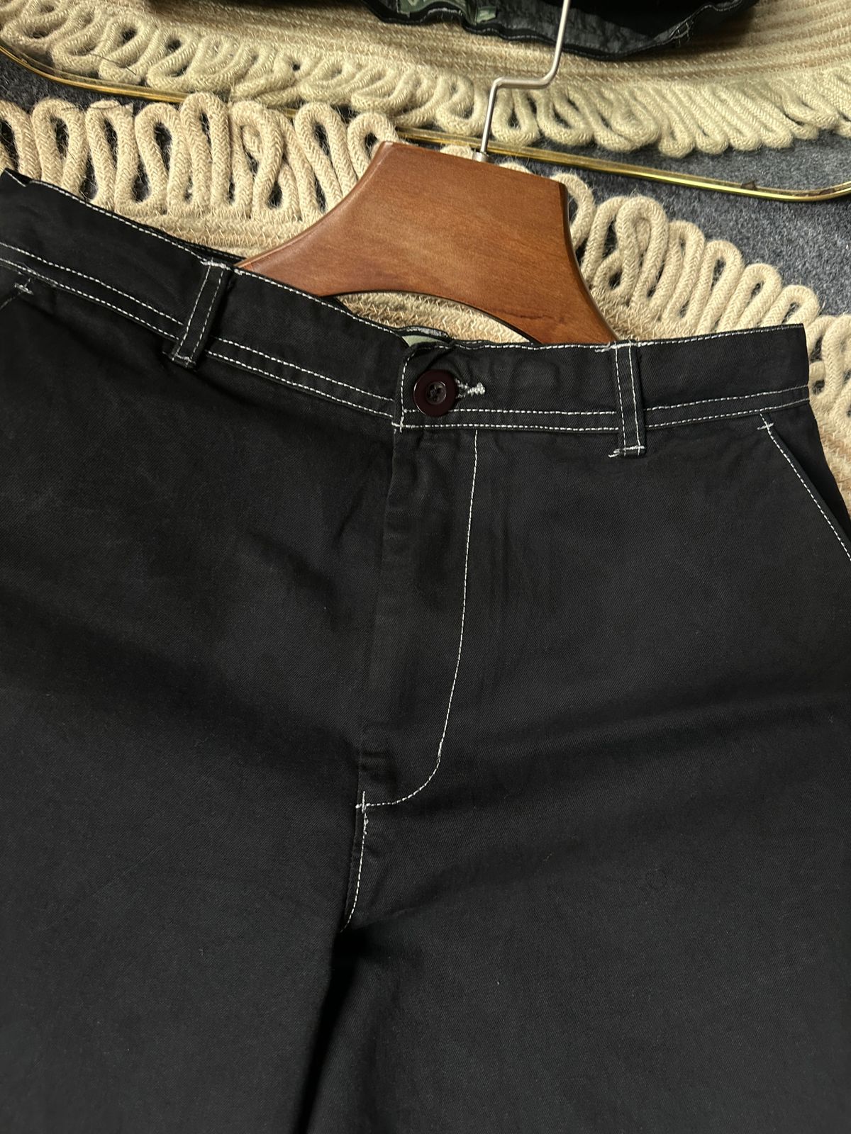 Contrast Thread Twill Baggy Pant 26-03 (Black)