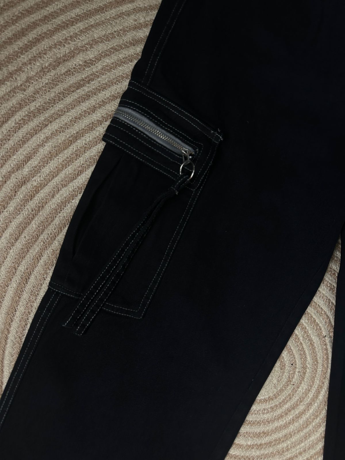 Contrast Thread Unisex Cargo Pants 26-005