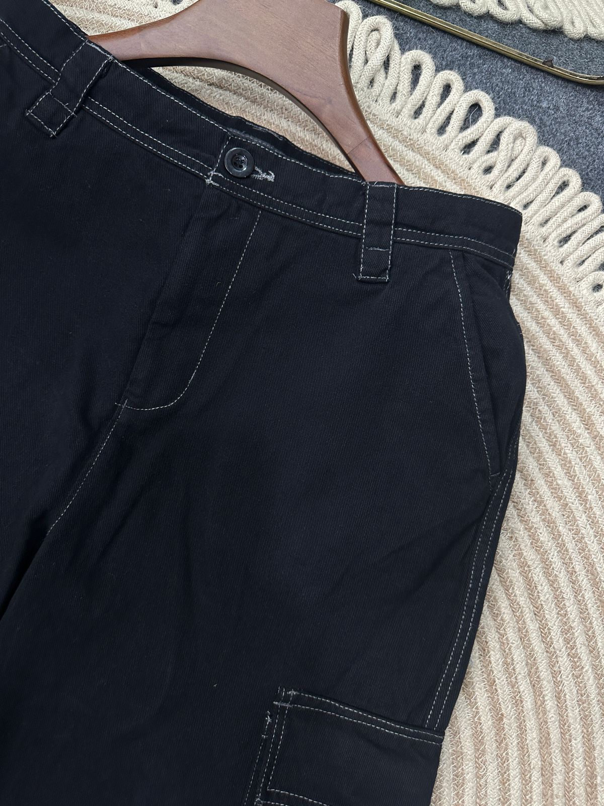 Contrast Thread Baggy Cargo Pant (Black)