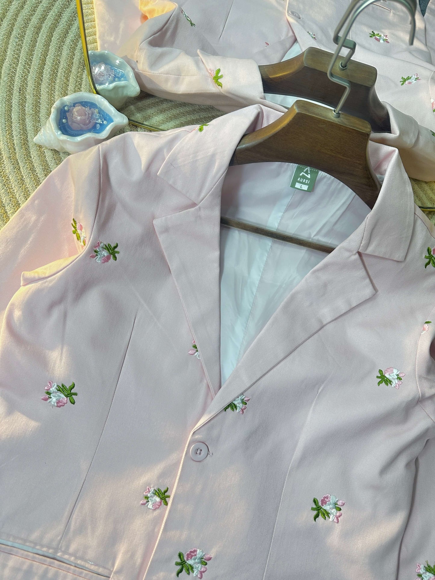 Embroidered Light Shell Blazer 25-06