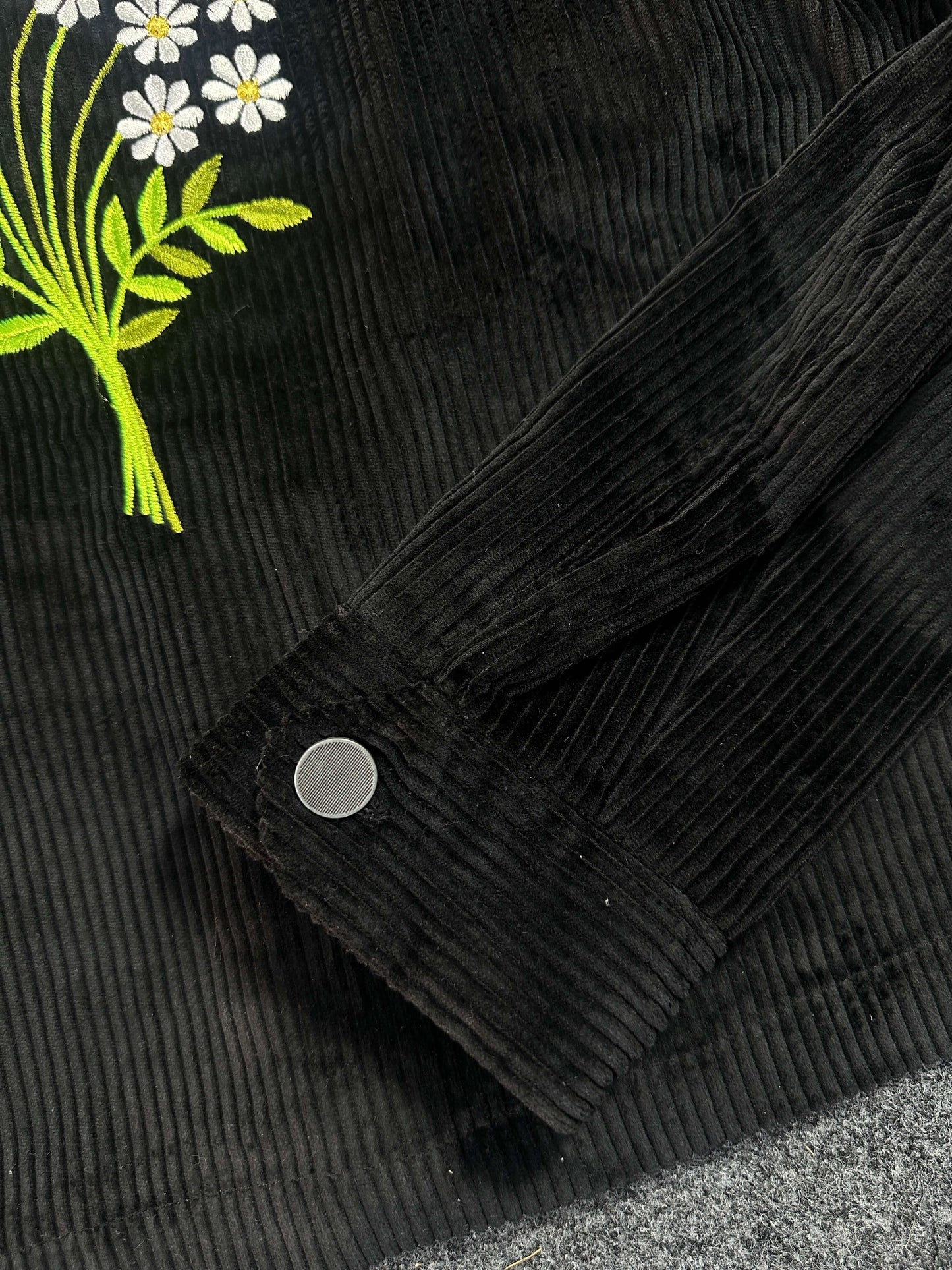 Embroidered Ladies Crop Jacket (Black)