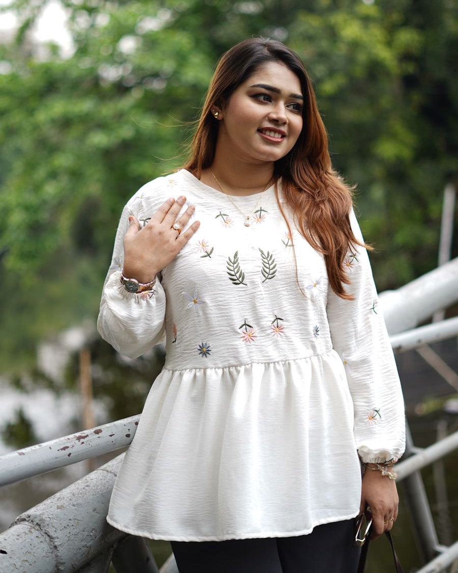 Modest Western Top 26-03 (Off White)